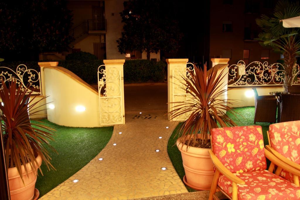 Hotel Monica Cervia Ngoại thất bức ảnh