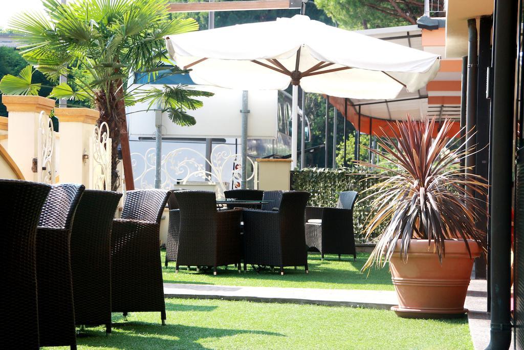 Hotel Monica Cervia Ngoại thất bức ảnh